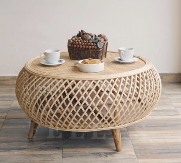 Mesa de living en ratán Nanas